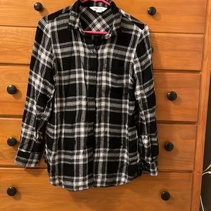 Old Navy classic black and white lightweight flannel shirt